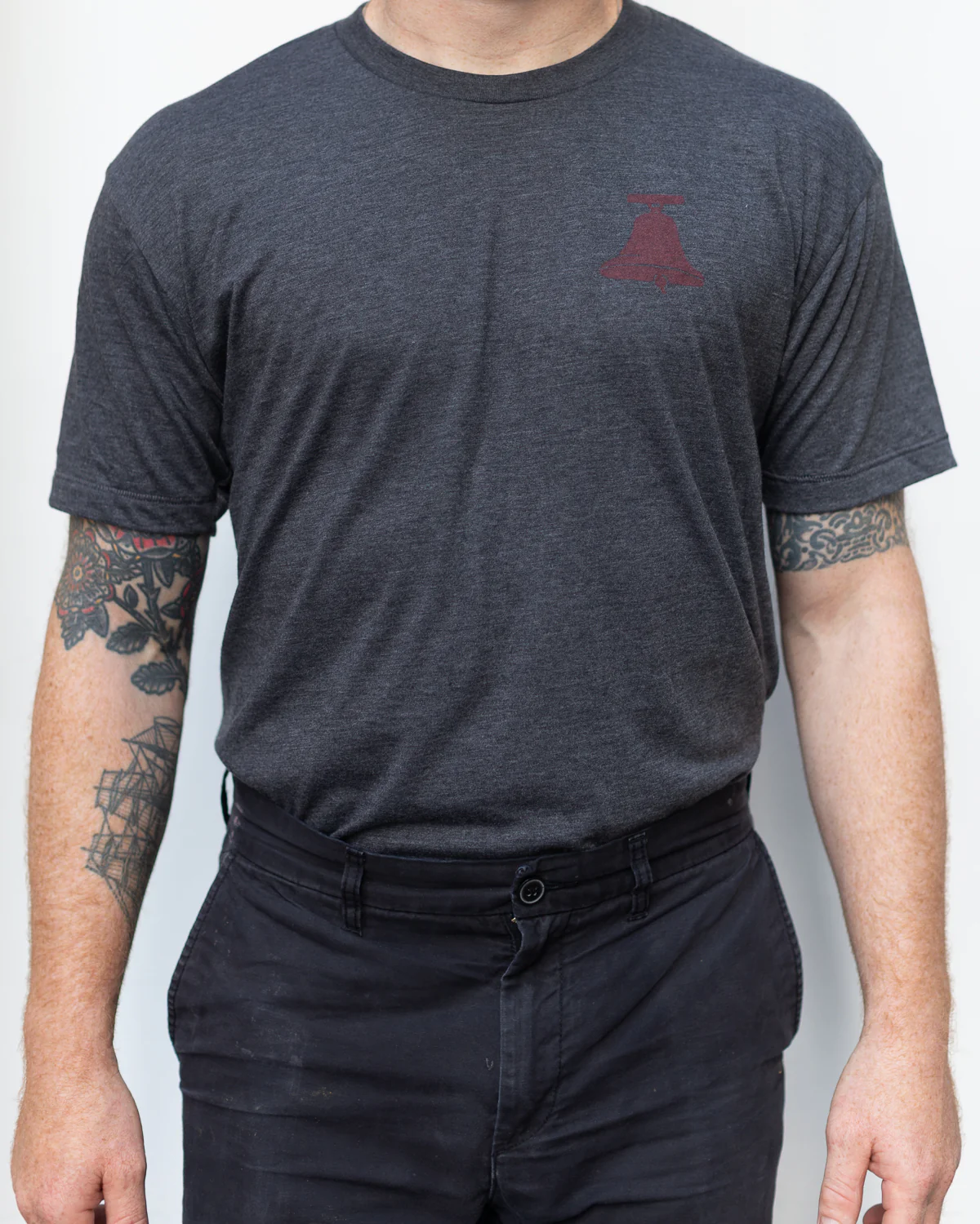 Heathered Grey tee with Bell Logo - Image 2